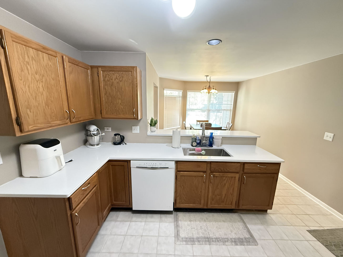 6720 E Monticello Court #14-A1, Gurnee, IL 60031