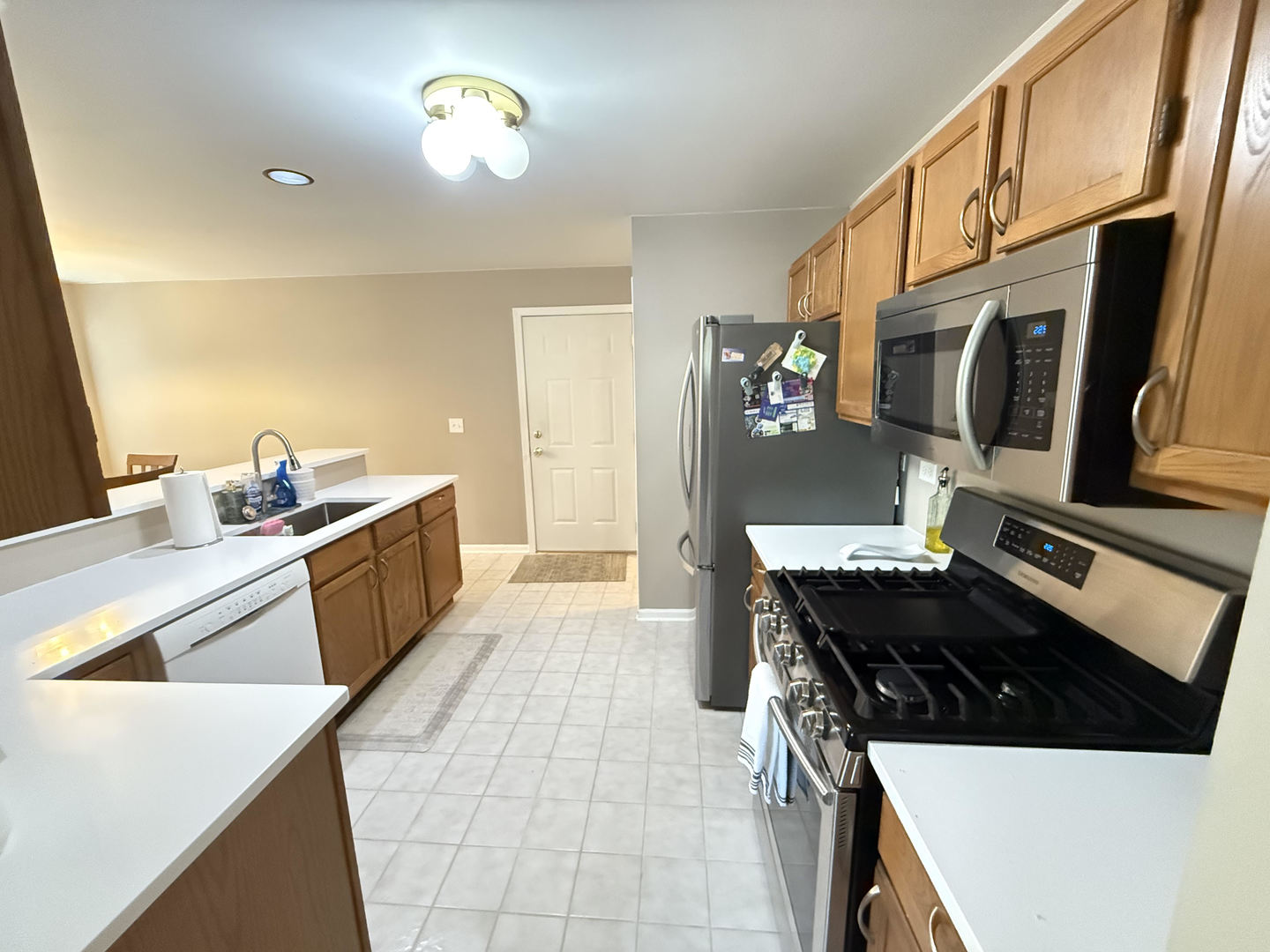 6720 E Monticello Court #14-A1, Gurnee, IL 60031