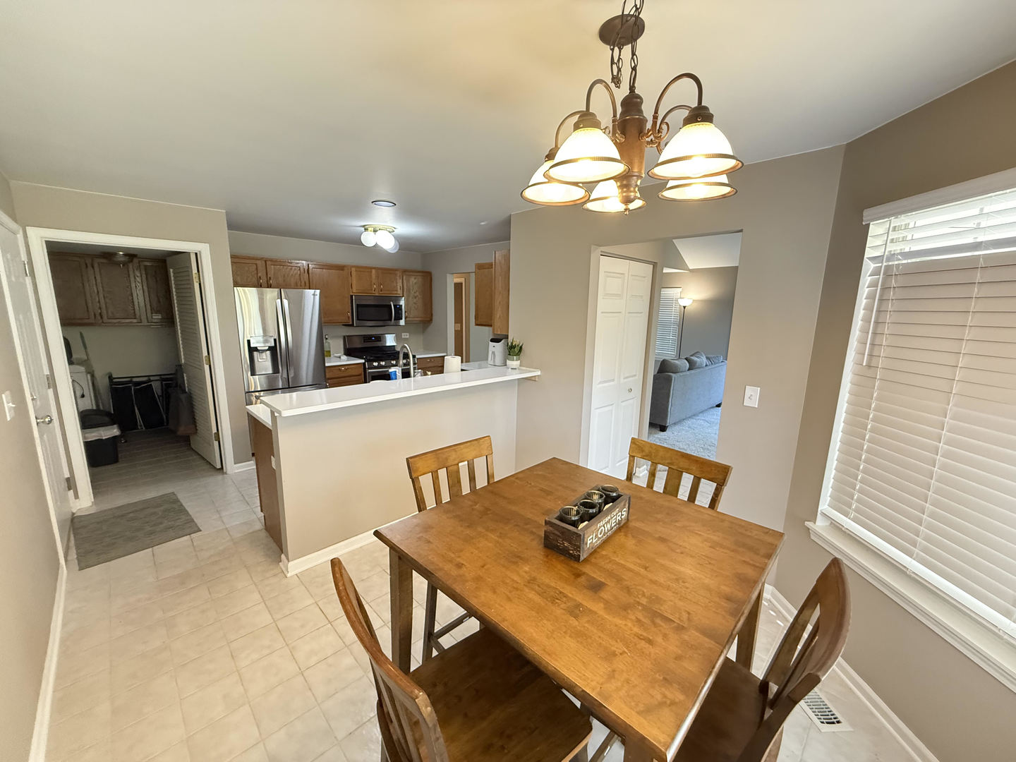 6720 E Monticello Court #14-A1, Gurnee, IL 60031