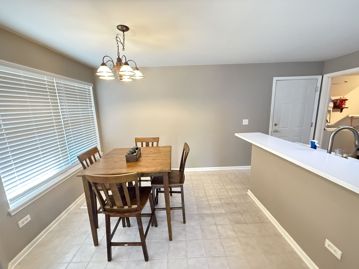 6720 E Monticello Court #14-A1, Gurnee, IL 60031