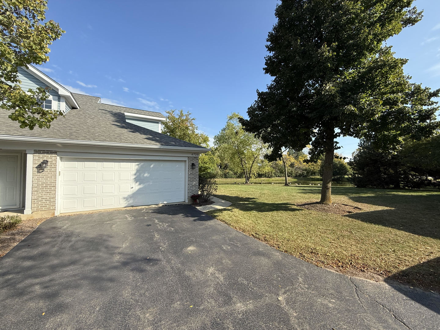 6720 E Monticello Court #14-A1, Gurnee, IL 60031