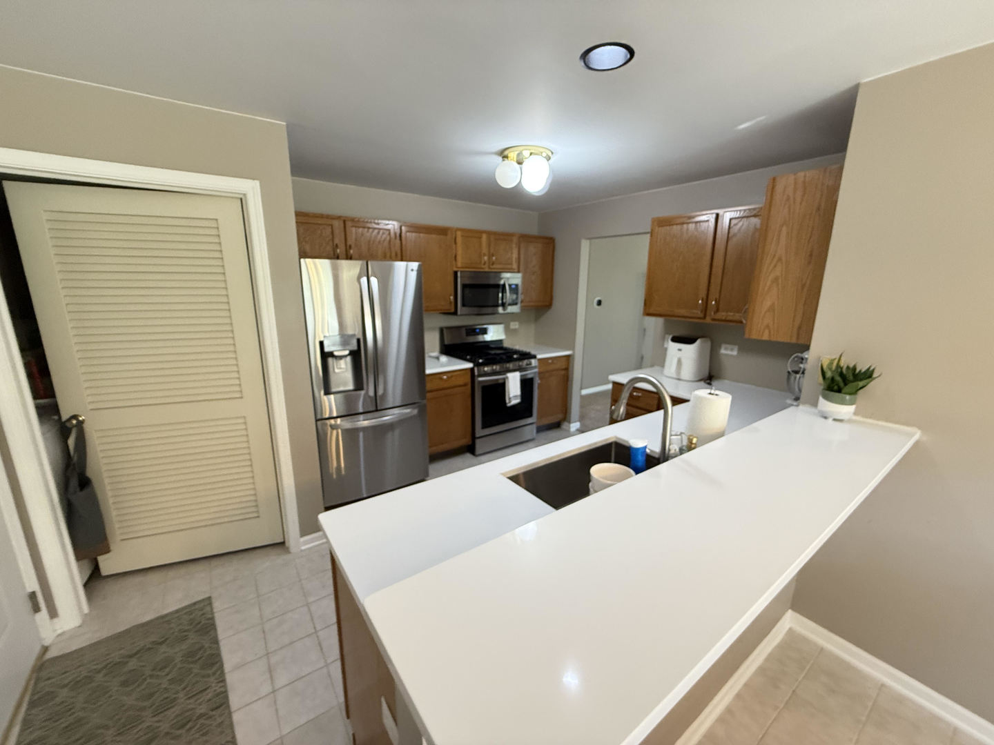 6720 E Monticello Court #14-A1, Gurnee, IL 60031