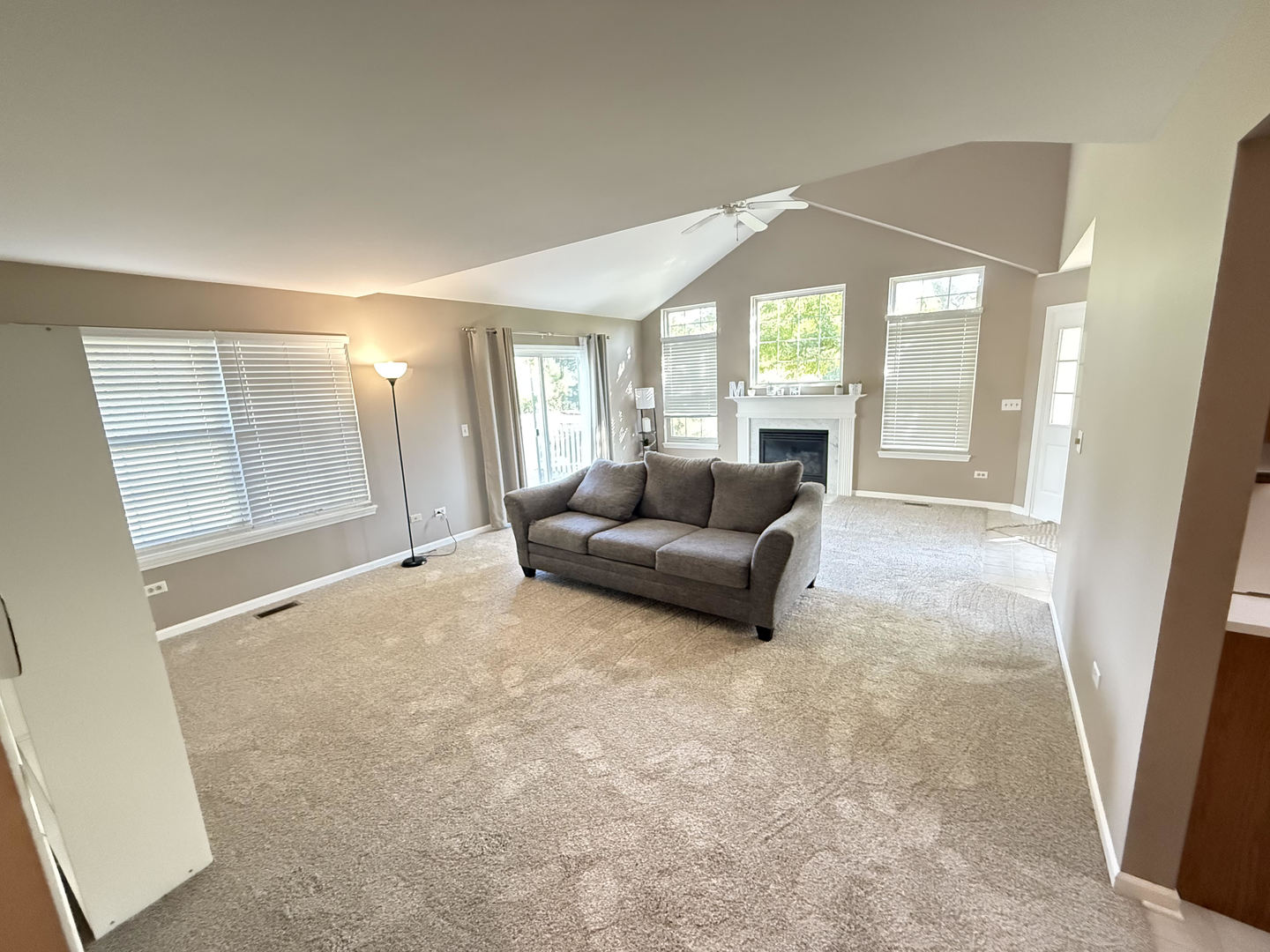 6720 E Monticello Court #14-A1, Gurnee, IL 60031