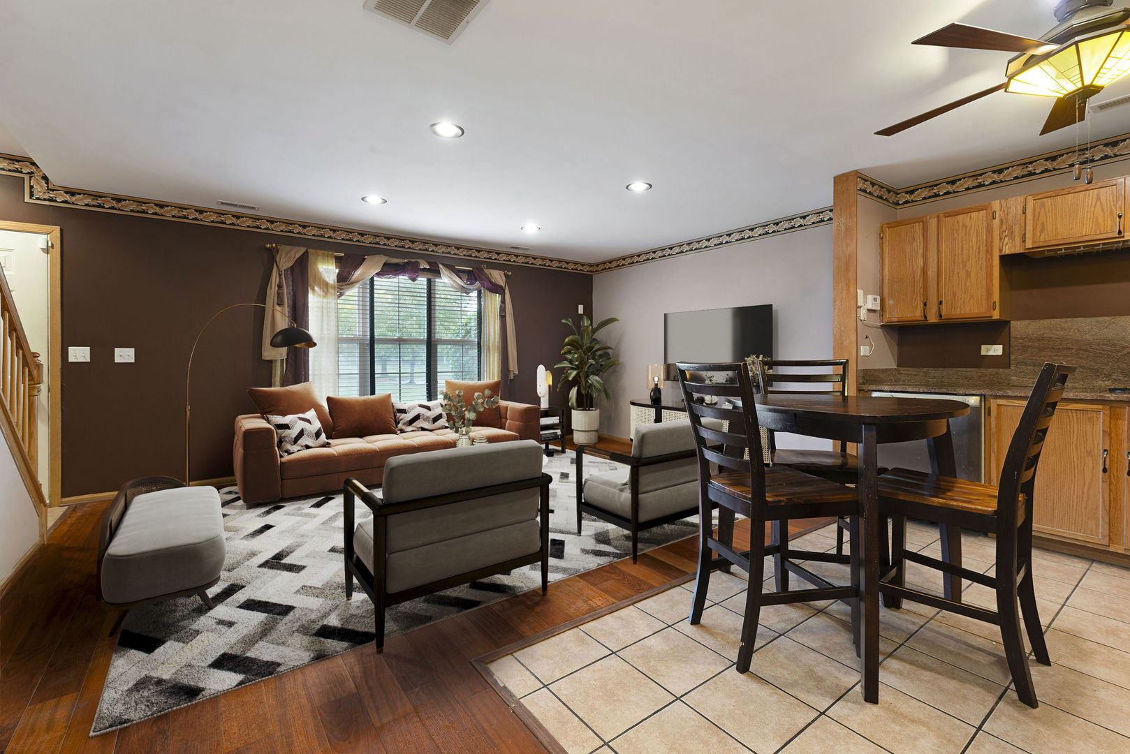 1911 MAYAN Court #1911, Joliet, IL 60435