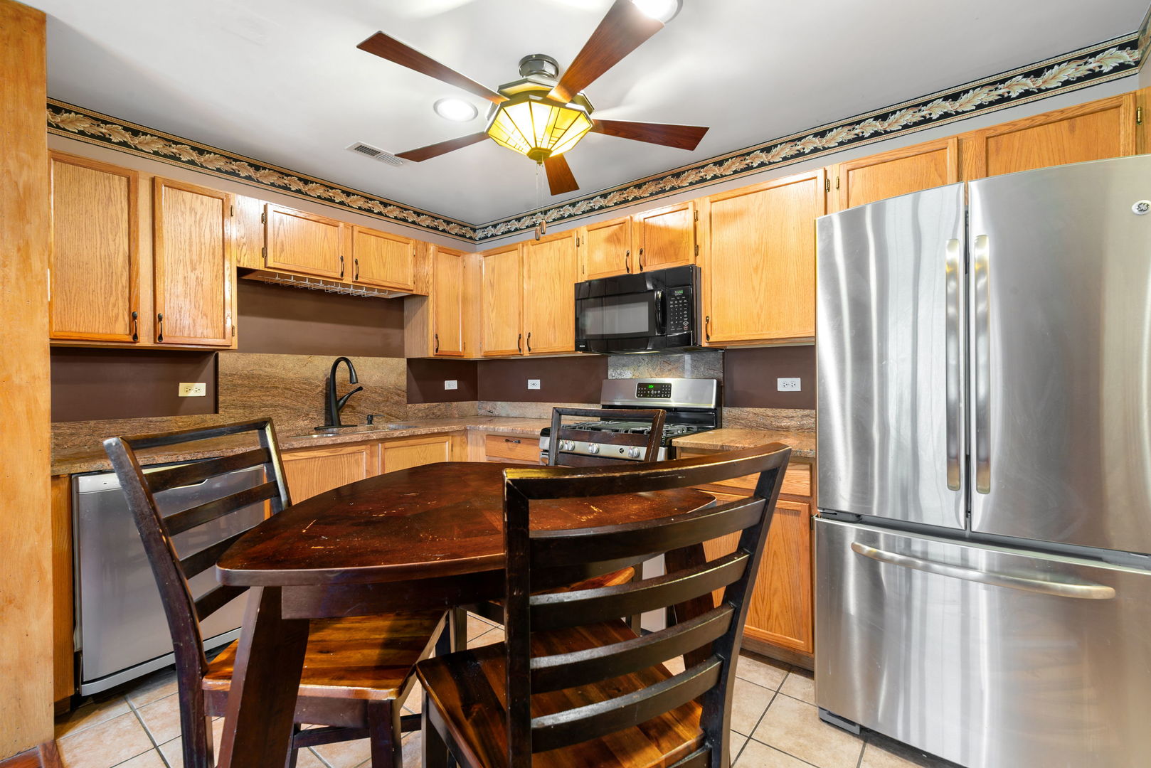 1911 MAYAN Court #1911, Joliet, IL 60435