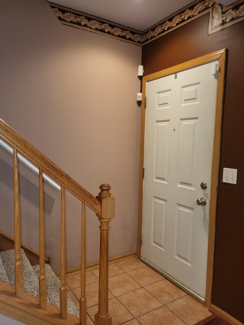 1911 MAYAN Court #1911, Joliet, IL 60435