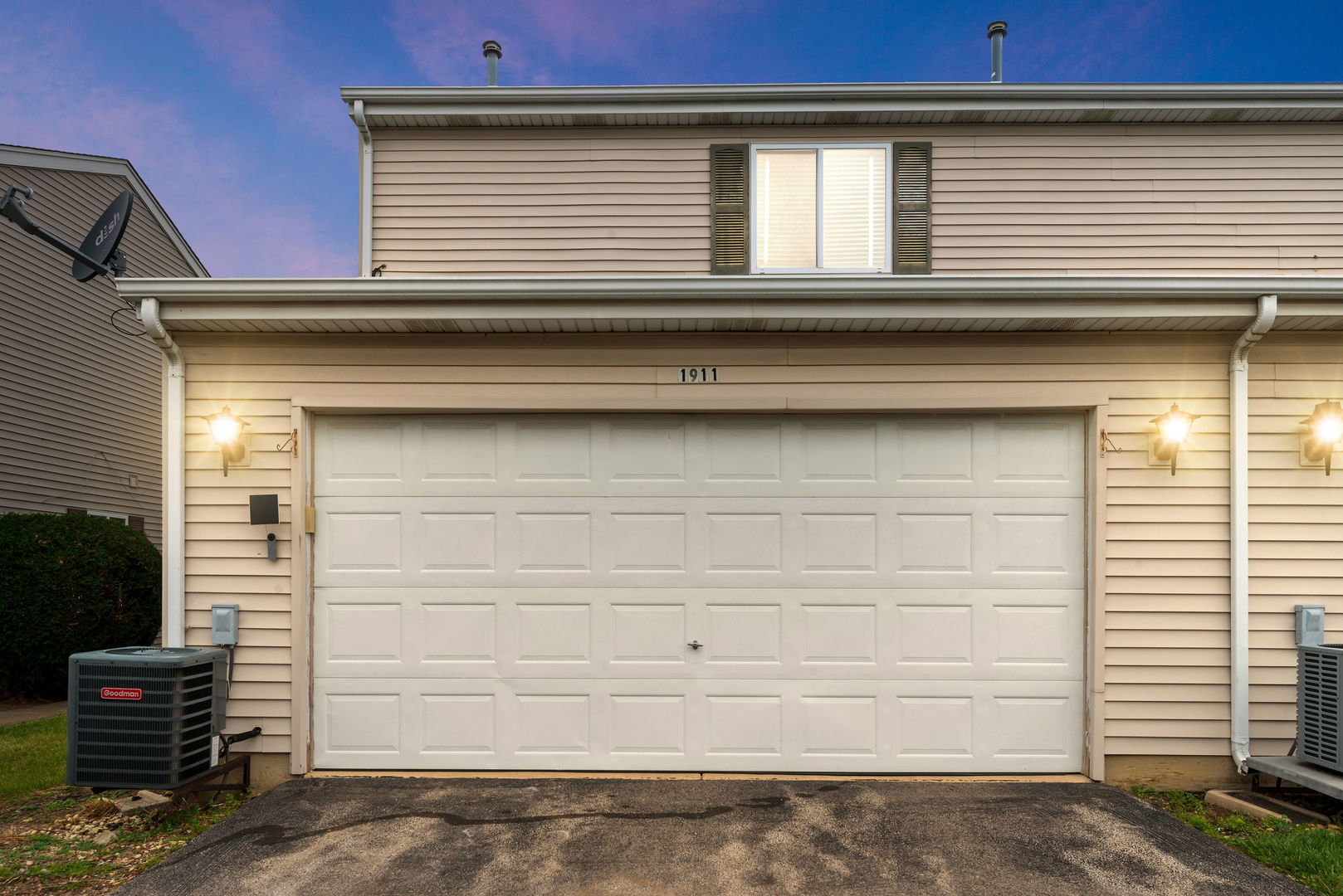 1911 MAYAN Court #1911, Joliet, IL 60435