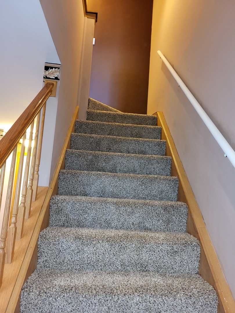 1911 MAYAN Court #1911, Joliet, IL 60435