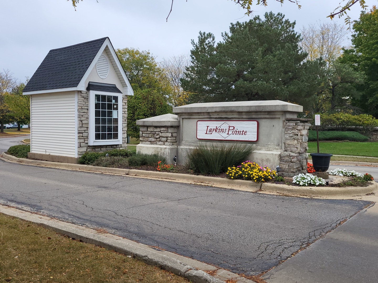 1911 MAYAN Court #1911, Joliet, IL 60435