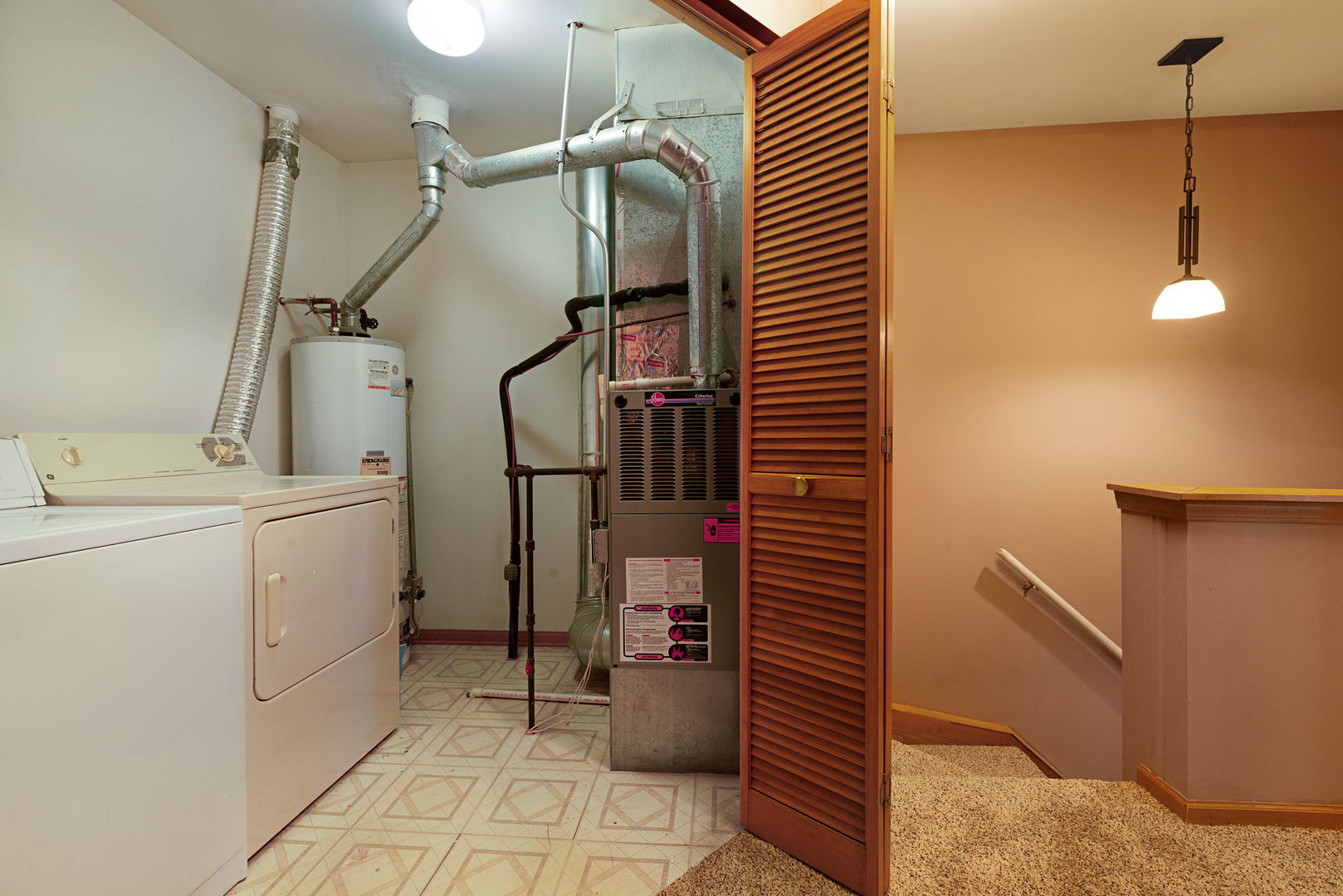 1911 MAYAN Court #1911, Joliet, IL 60435