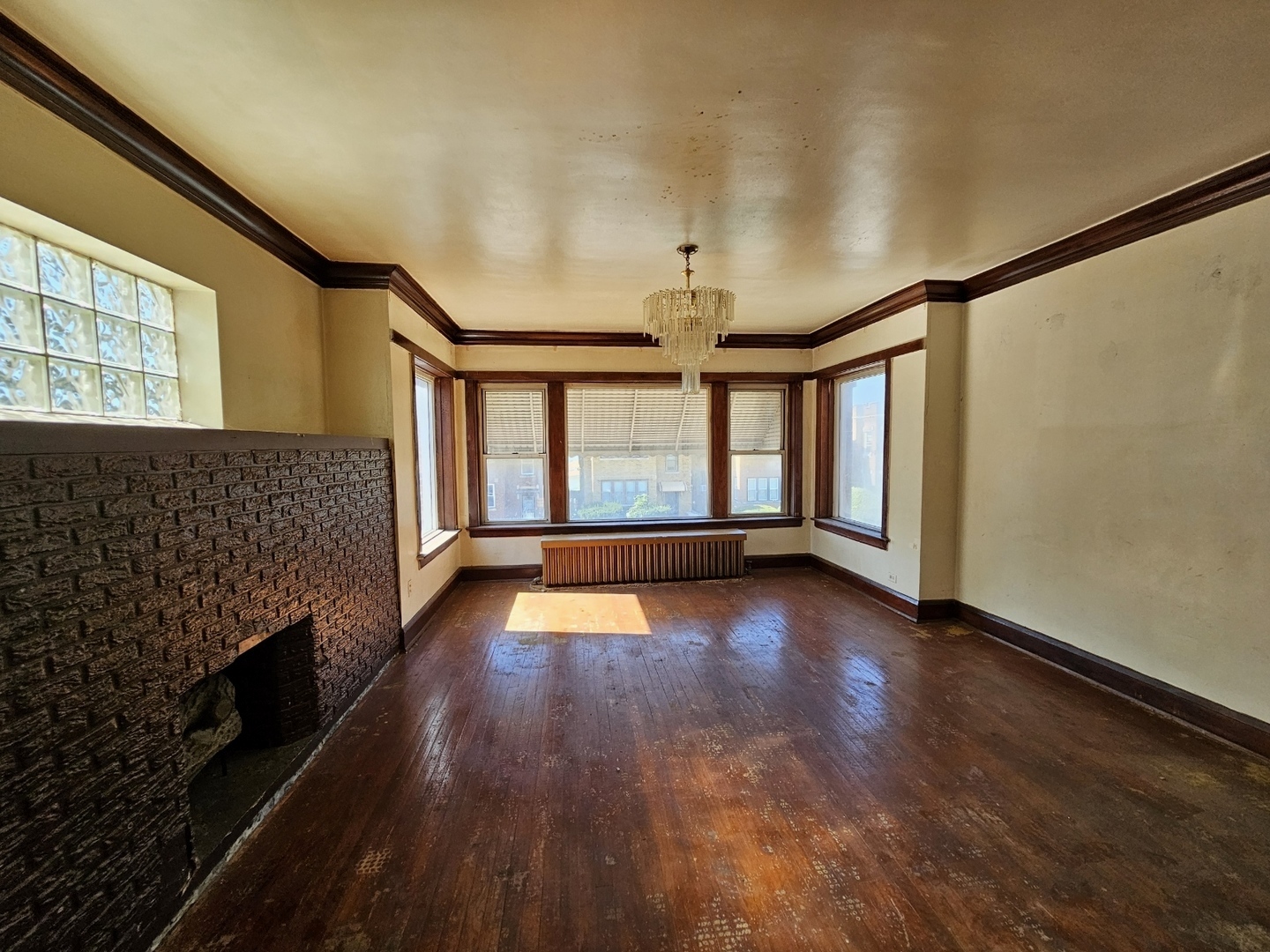 1411 N Latrobe Avenue, Chicago, IL 60651