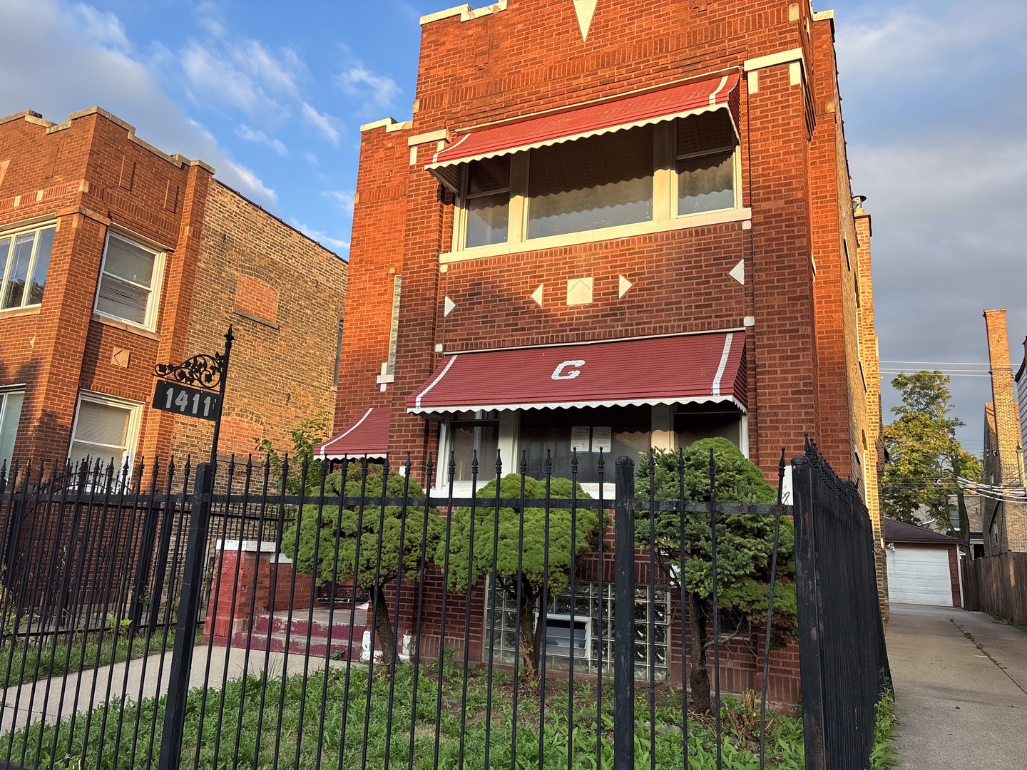 1411 N Latrobe Avenue, Chicago, IL 60651