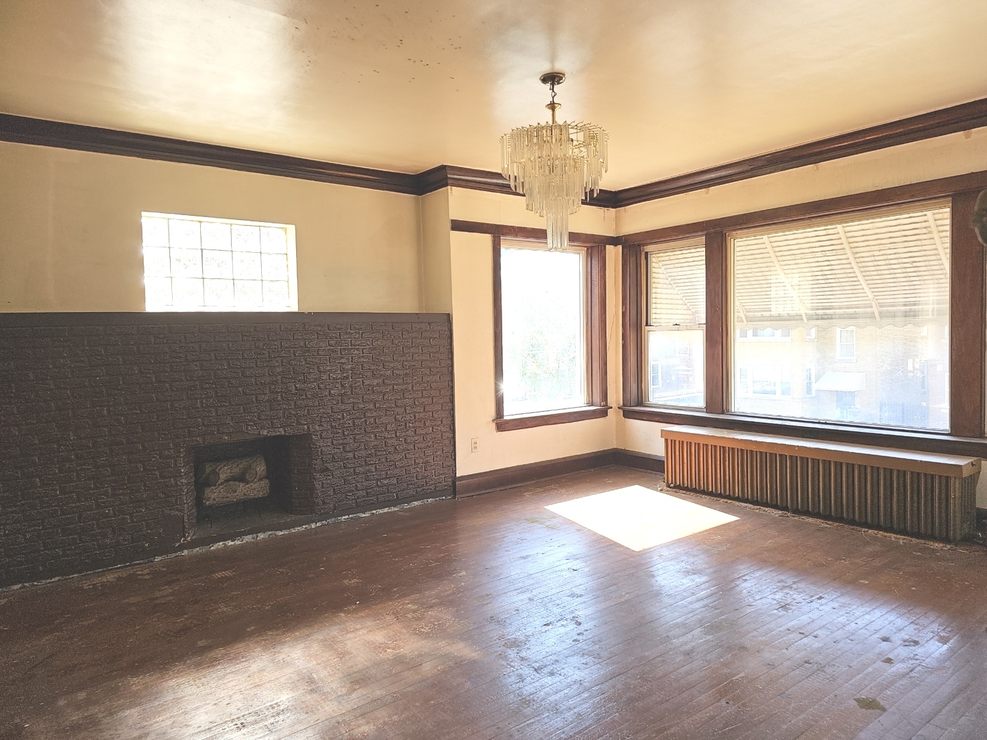 1411 N Latrobe Avenue, Chicago, IL 60651
