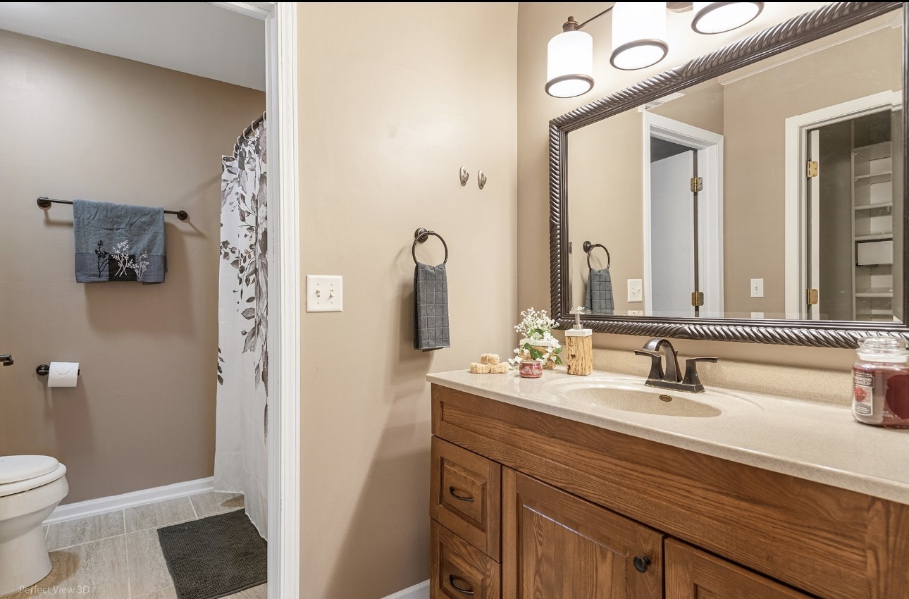 351 Richmond Drive, Romeoville, IL 60446