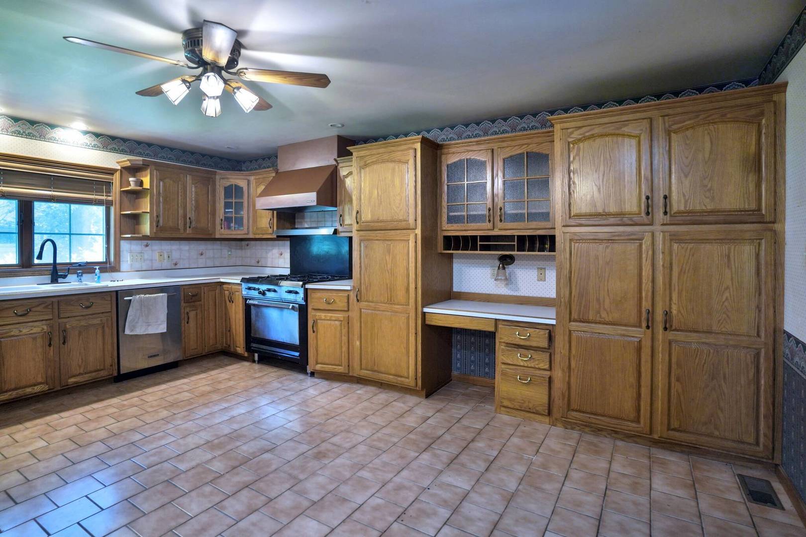 1204 W Reynolds Street, Pontiac, IL 61764