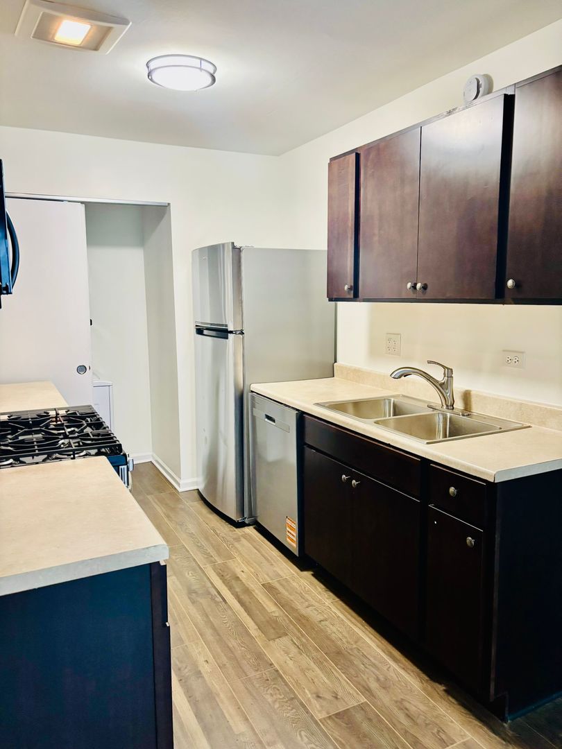 231 Sunset Court #231, Vernon Hills, IL 60061