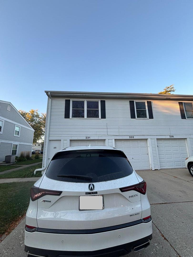 231 Sunset Court #231, Vernon Hills, IL 60061