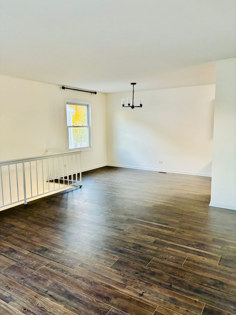 231 Sunset Court #231, Vernon Hills, IL 60061