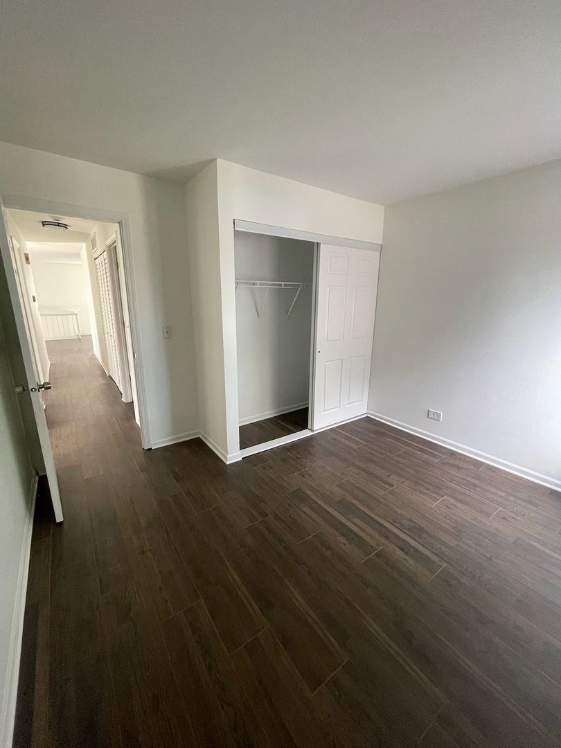 231 Sunset Court #231, Vernon Hills, IL 60061