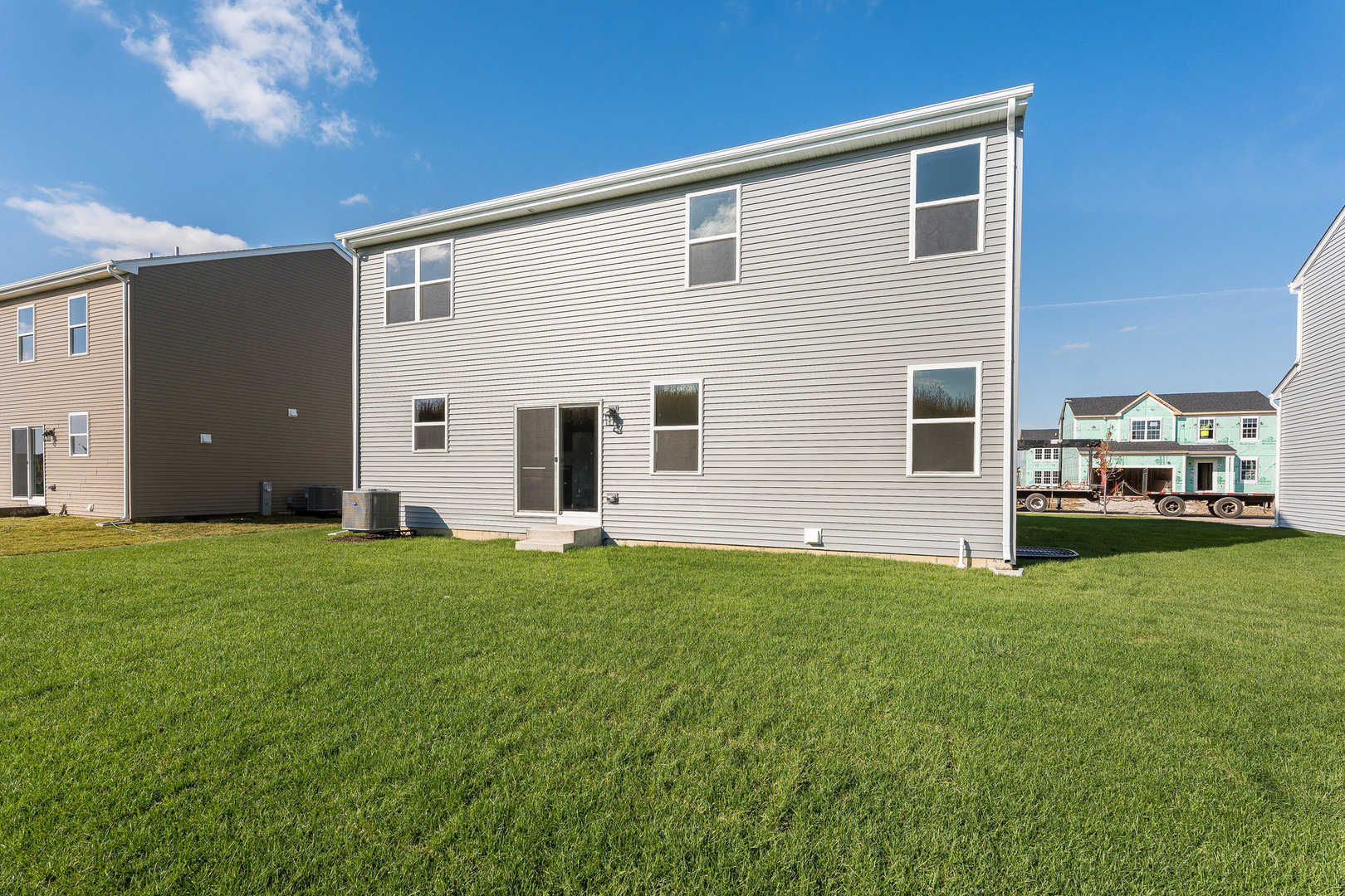 513 Carter Avenue, Oswego, IL 60543