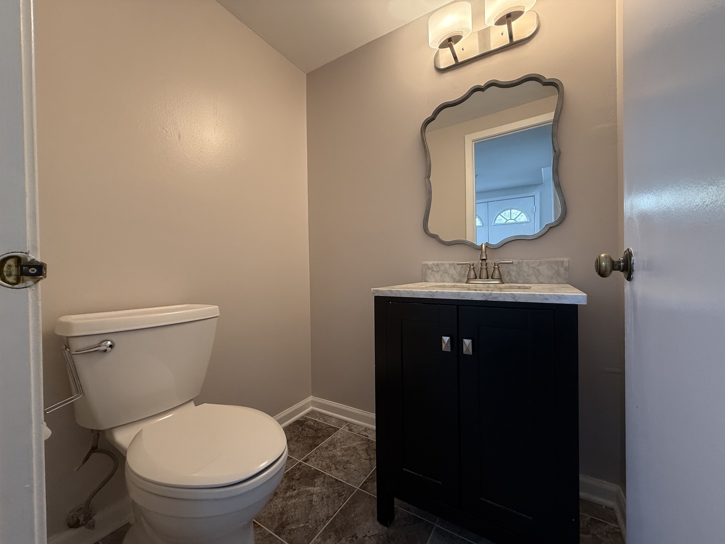 612 Newbury Lane, Schaumburg, IL 60173