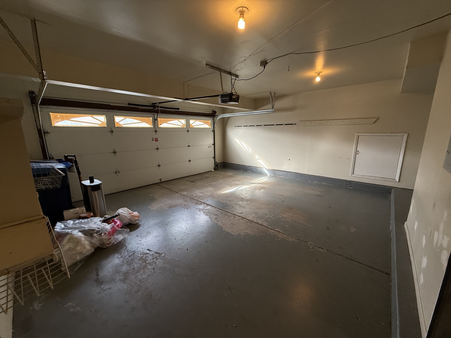 612 Newbury Lane, Schaumburg, IL 60173