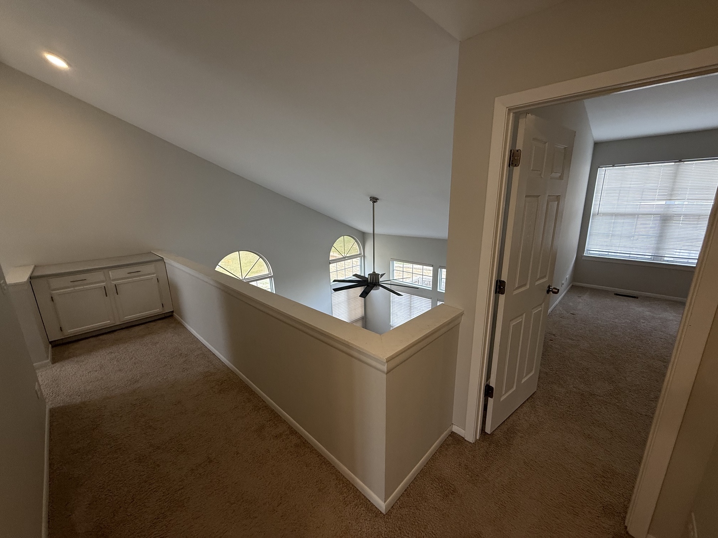 612 Newbury Lane, Schaumburg, IL 60173