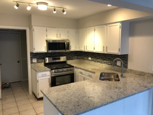 612 Newbury Lane, Schaumburg, IL 60173