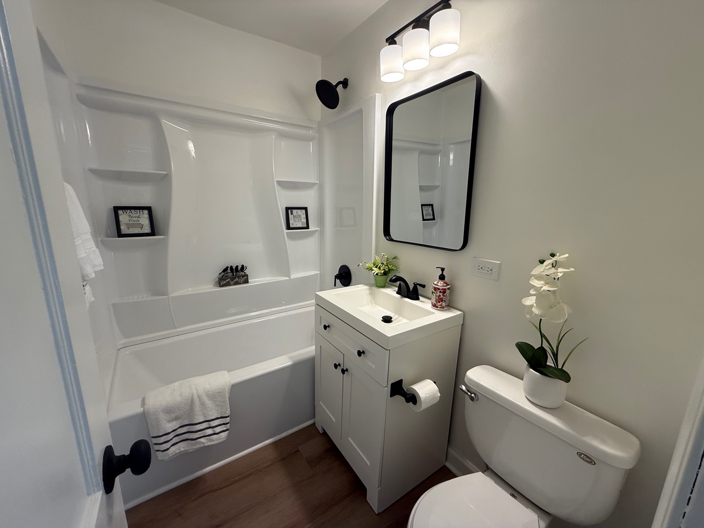 1724 Lotus Drive, Round Lake Heights, IL 60073