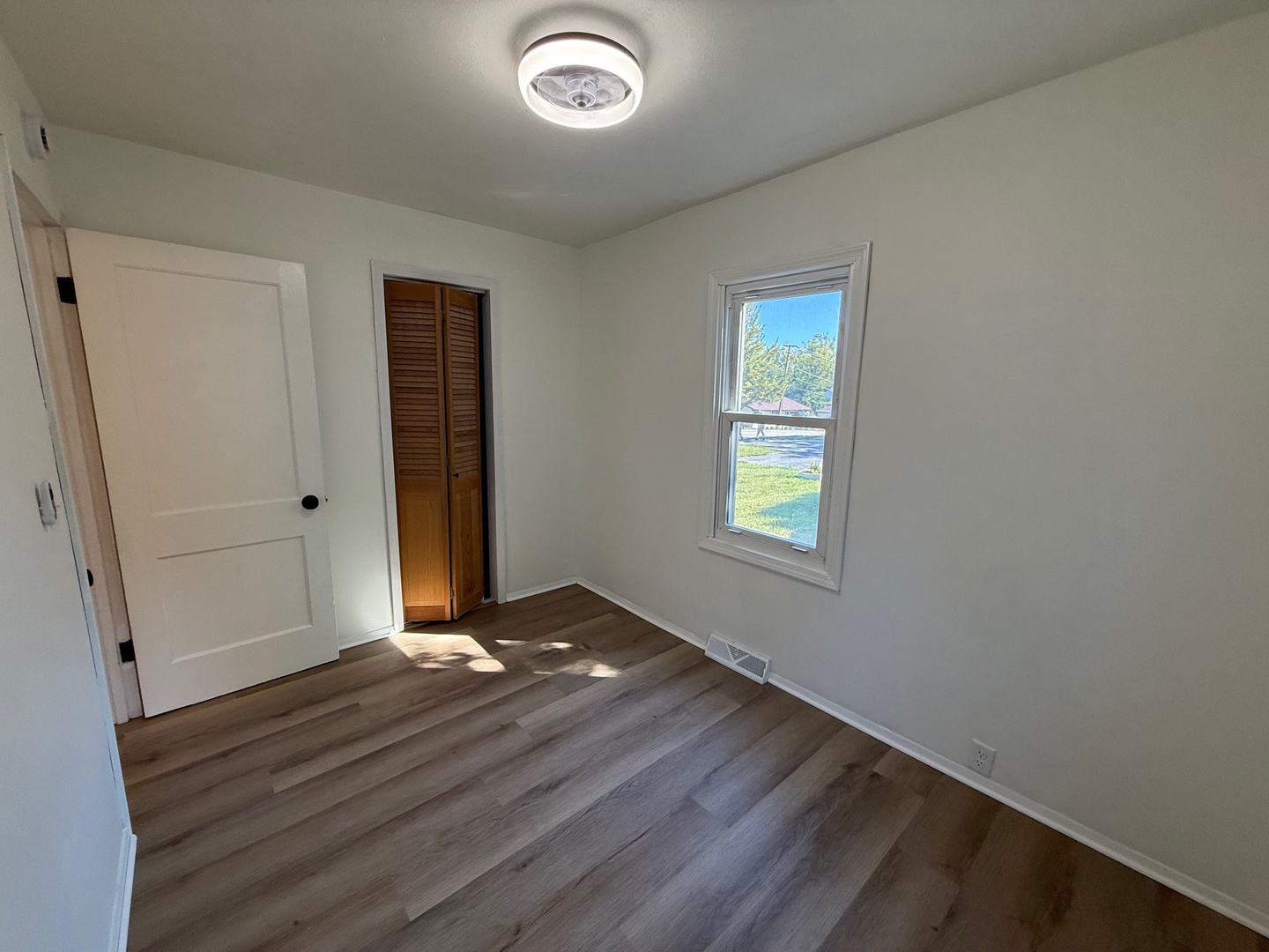 1724 Lotus Drive, Round Lake Heights, IL 60073