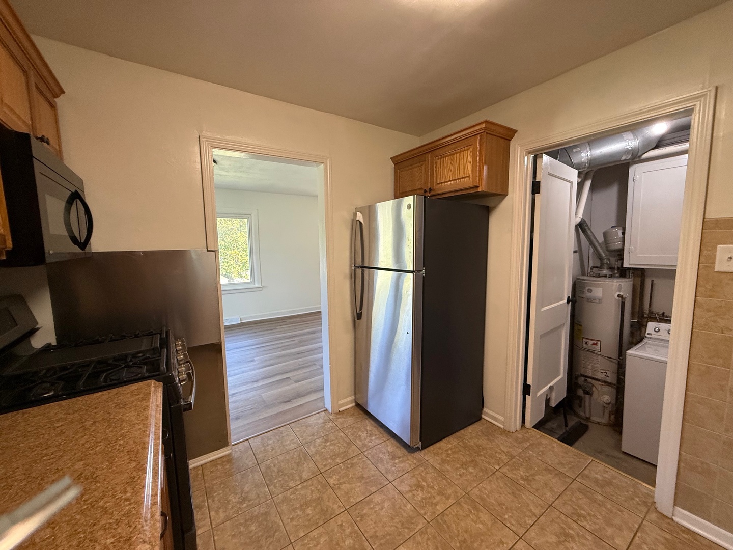 1724 Lotus Drive, Round Lake Heights, IL 60073