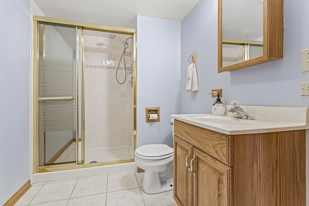 10207 S Keeler Avenue, Oak Lawn, IL 60453