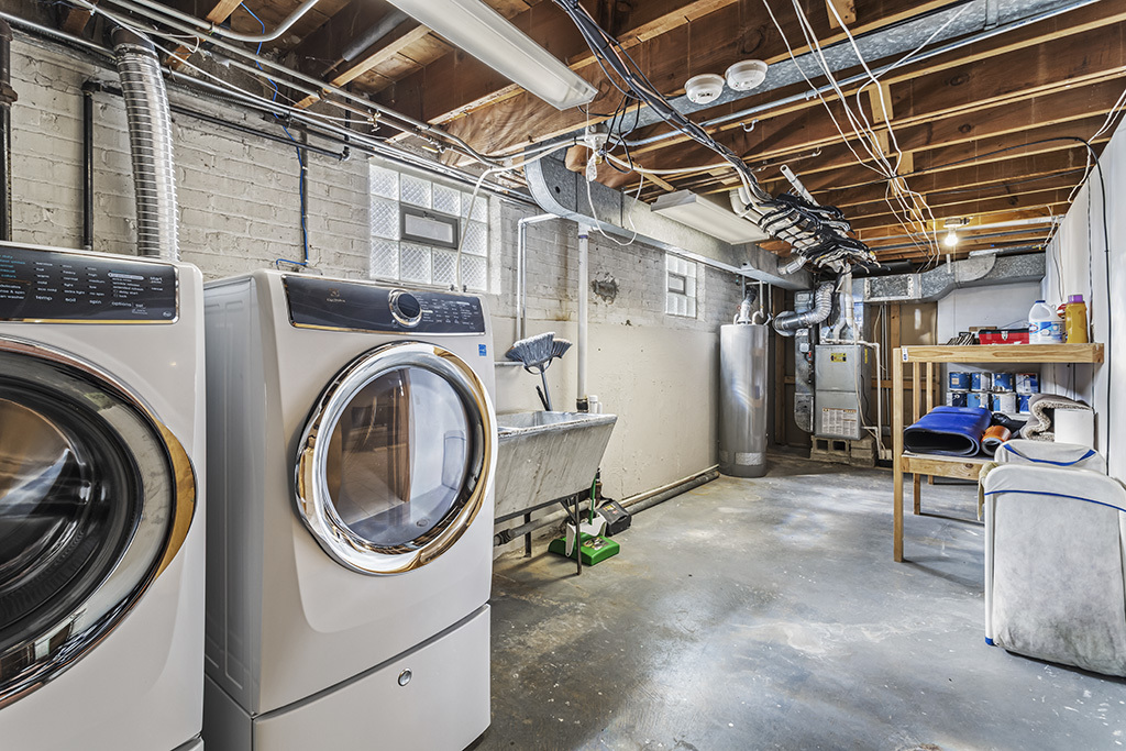 10207 S Keeler Avenue, Oak Lawn, IL 60453