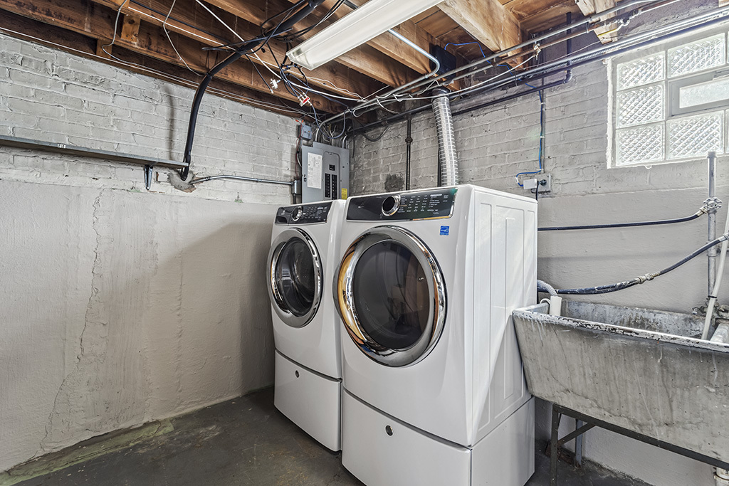 10207 S Keeler Avenue, Oak Lawn, IL 60453