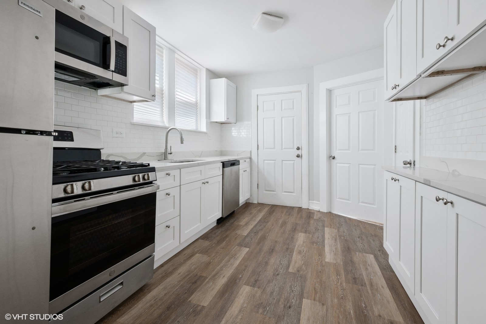 7440 S Ingleside Avenue, Chicago, IL 60619