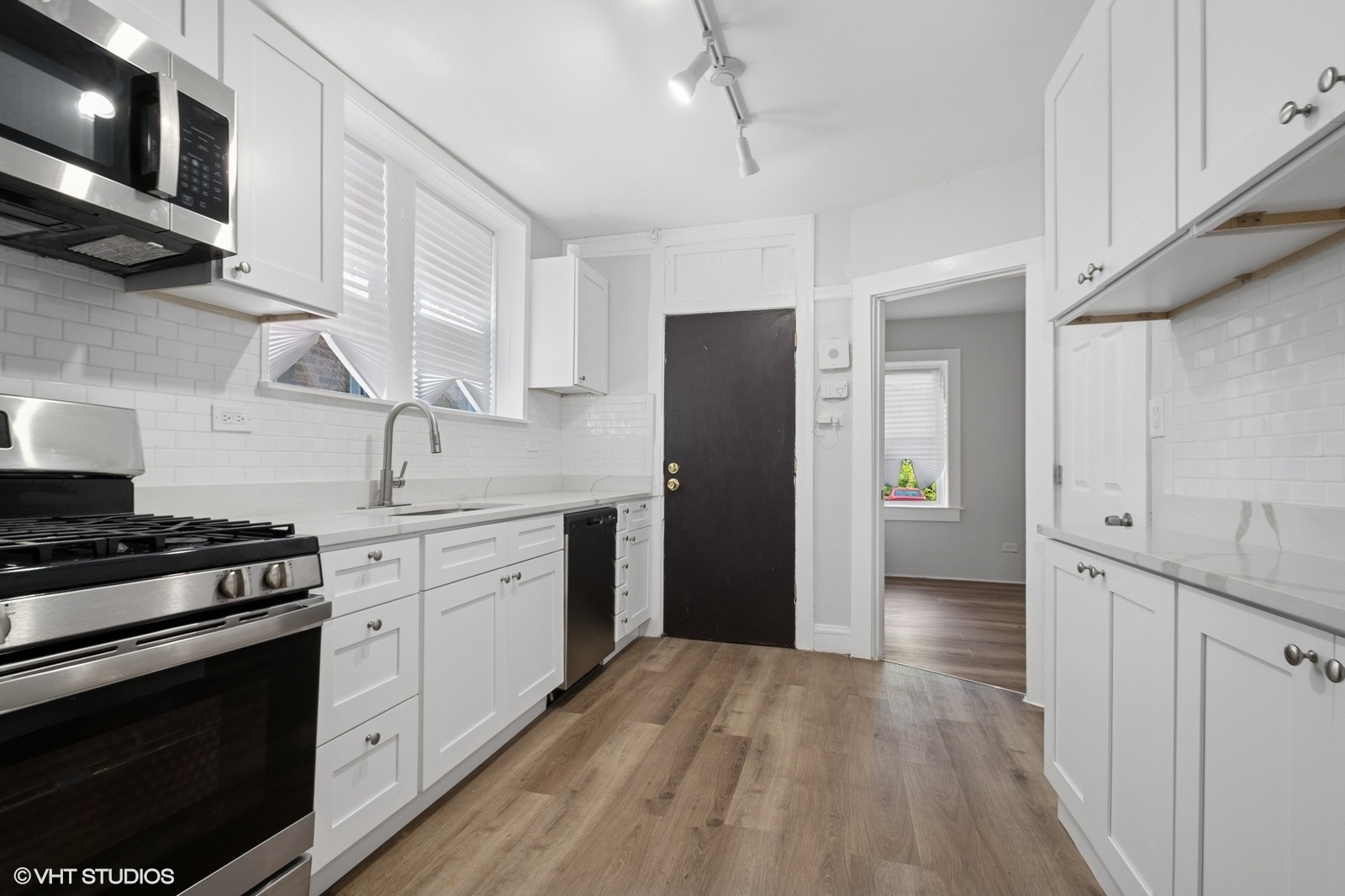 7440 S Ingleside Avenue, Chicago, IL 60619