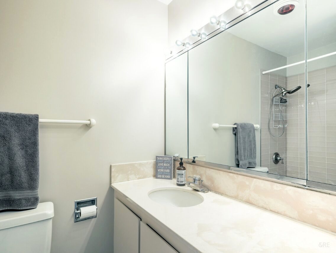 2650 N Lakeview Avenue #3101, Chicago, IL 60614