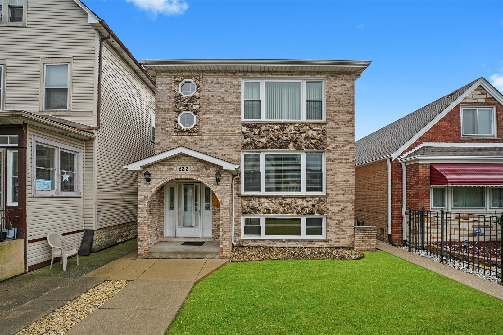 6212 S Major Avenue, Chicago, IL 60638