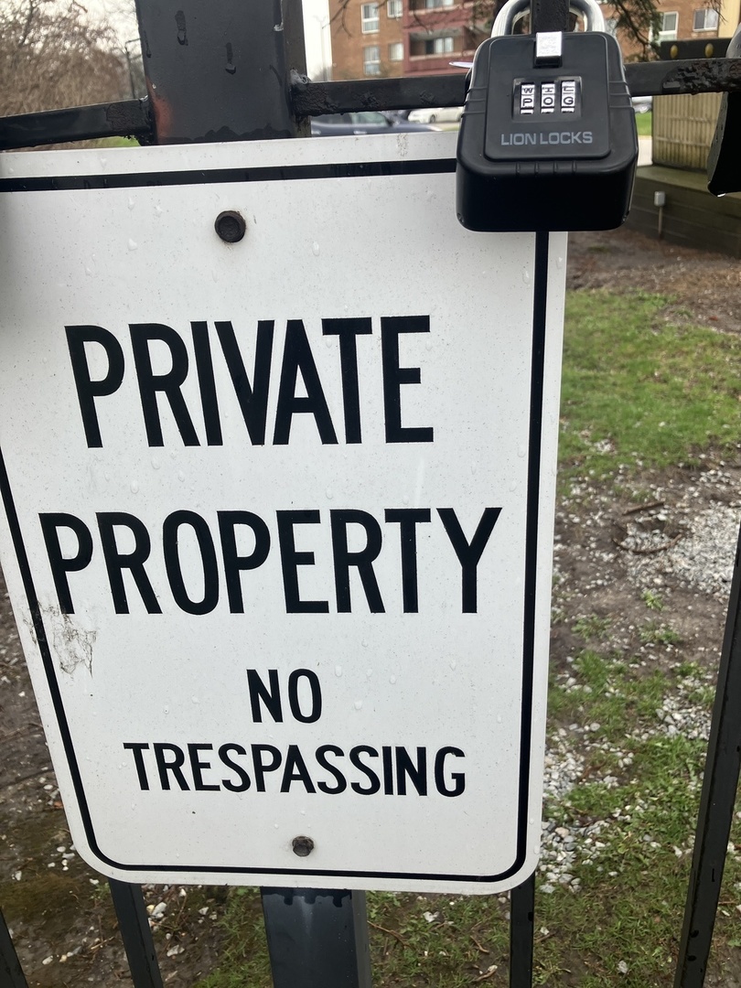 400 Park Avenue #411, Calumet City, IL 60409