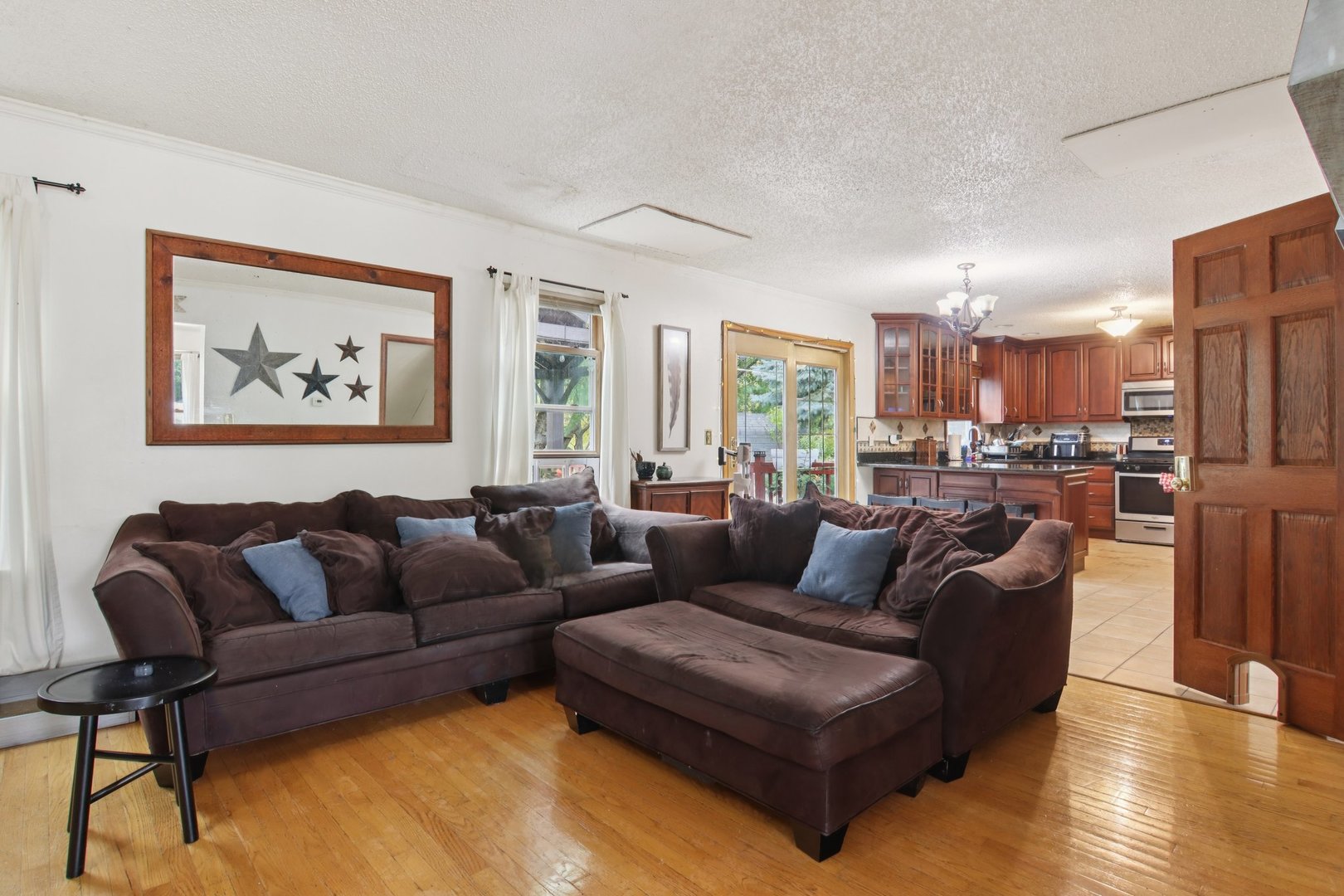 308 HOMEWOOD Drive, Bolingbrook, IL 60440