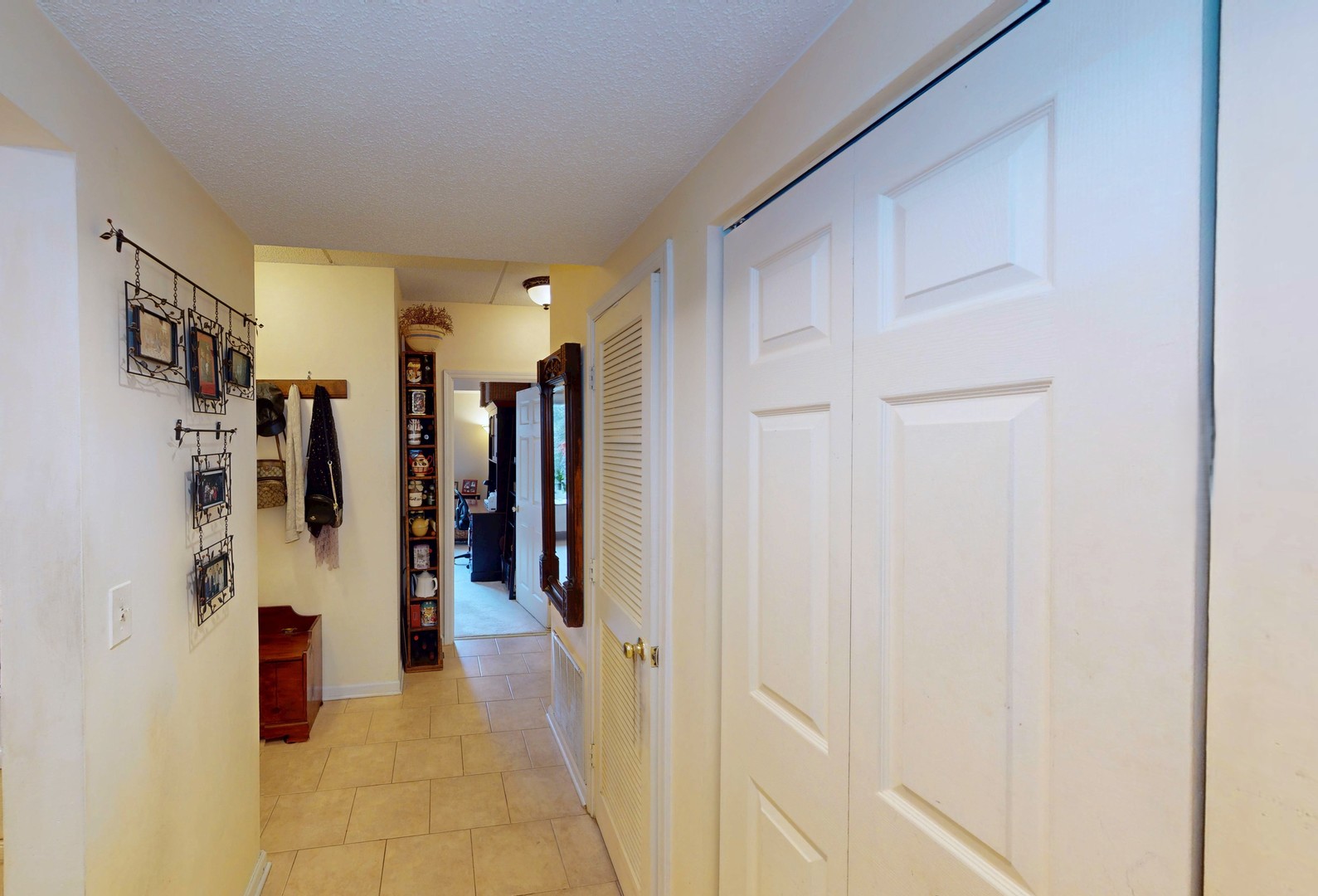 12900 W Heiden Circle #4310, Lake Bluff, IL 60044