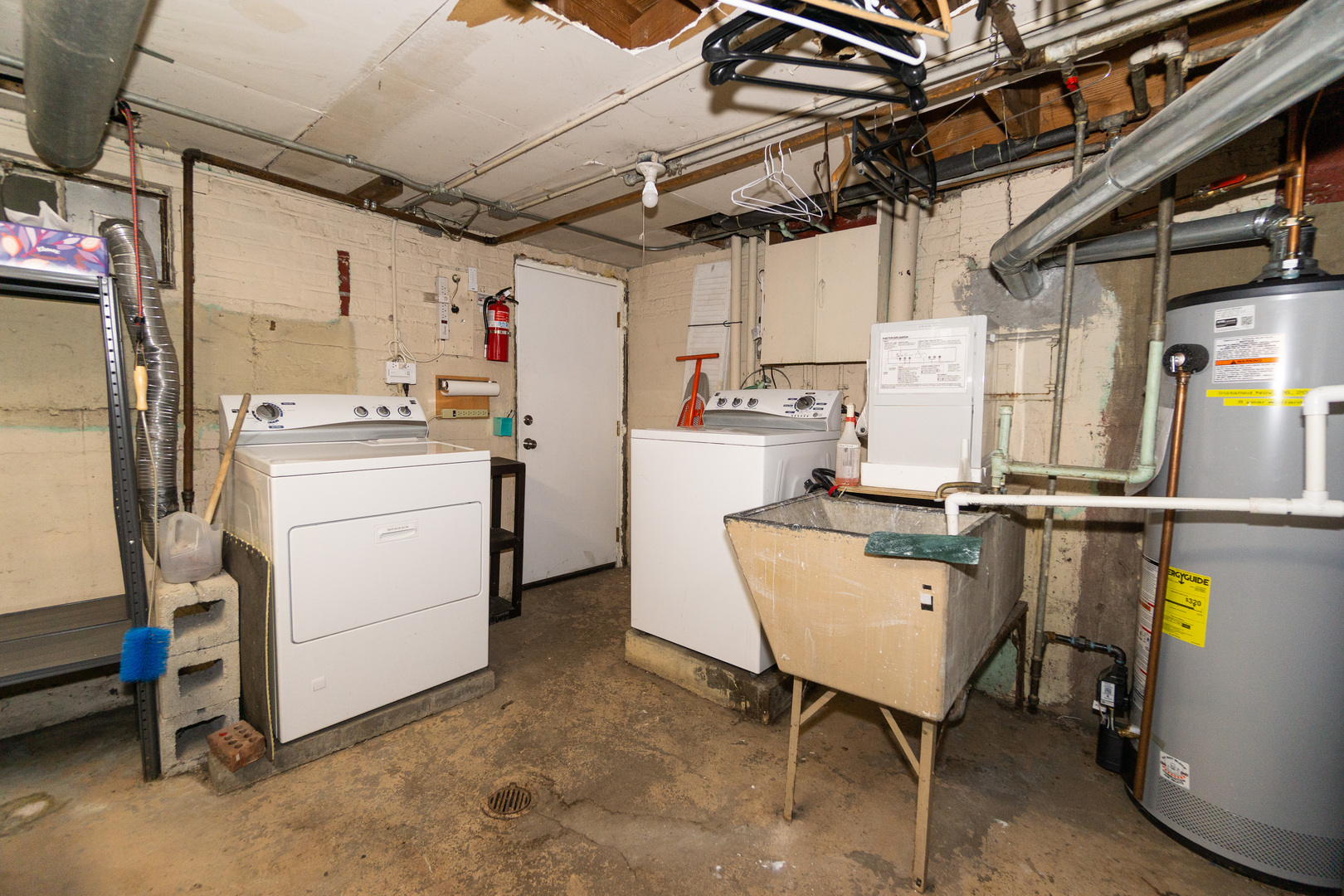 1844 Illinois Street, Des Plaines, IL 60018