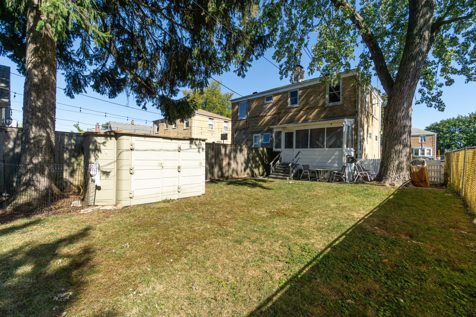 1844 Illinois Street, Des Plaines, IL 60018