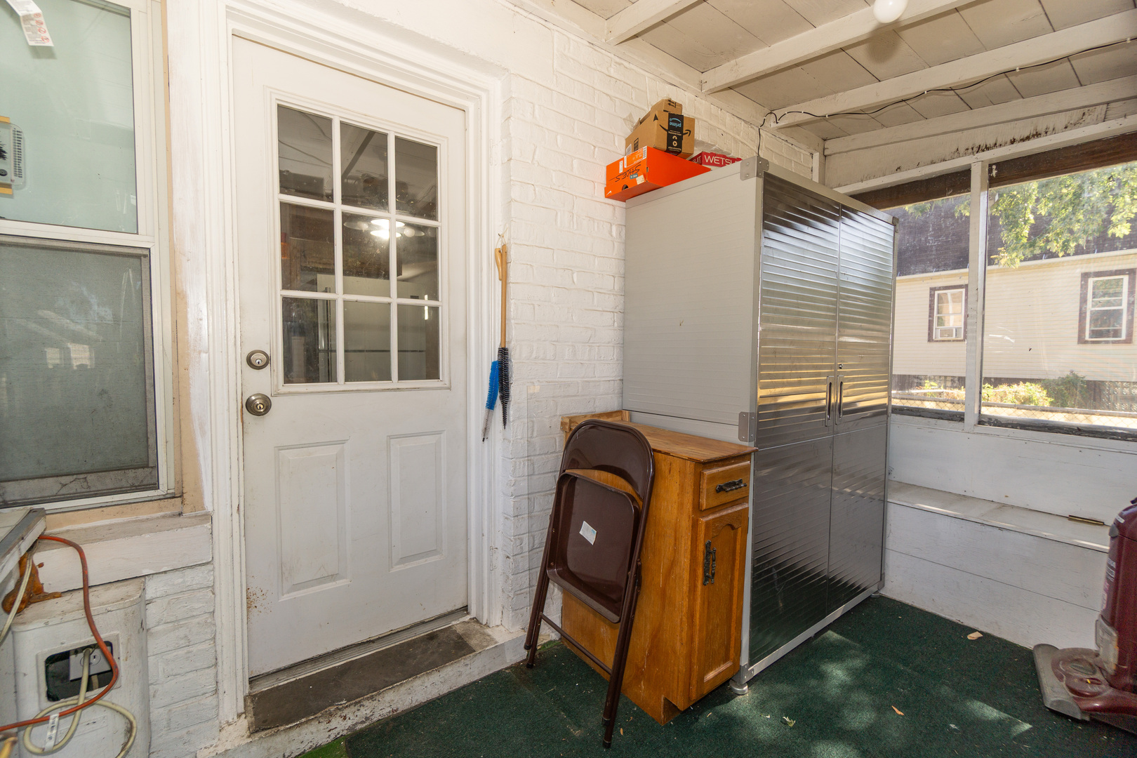 1844 Illinois Street, Des Plaines, IL 60018