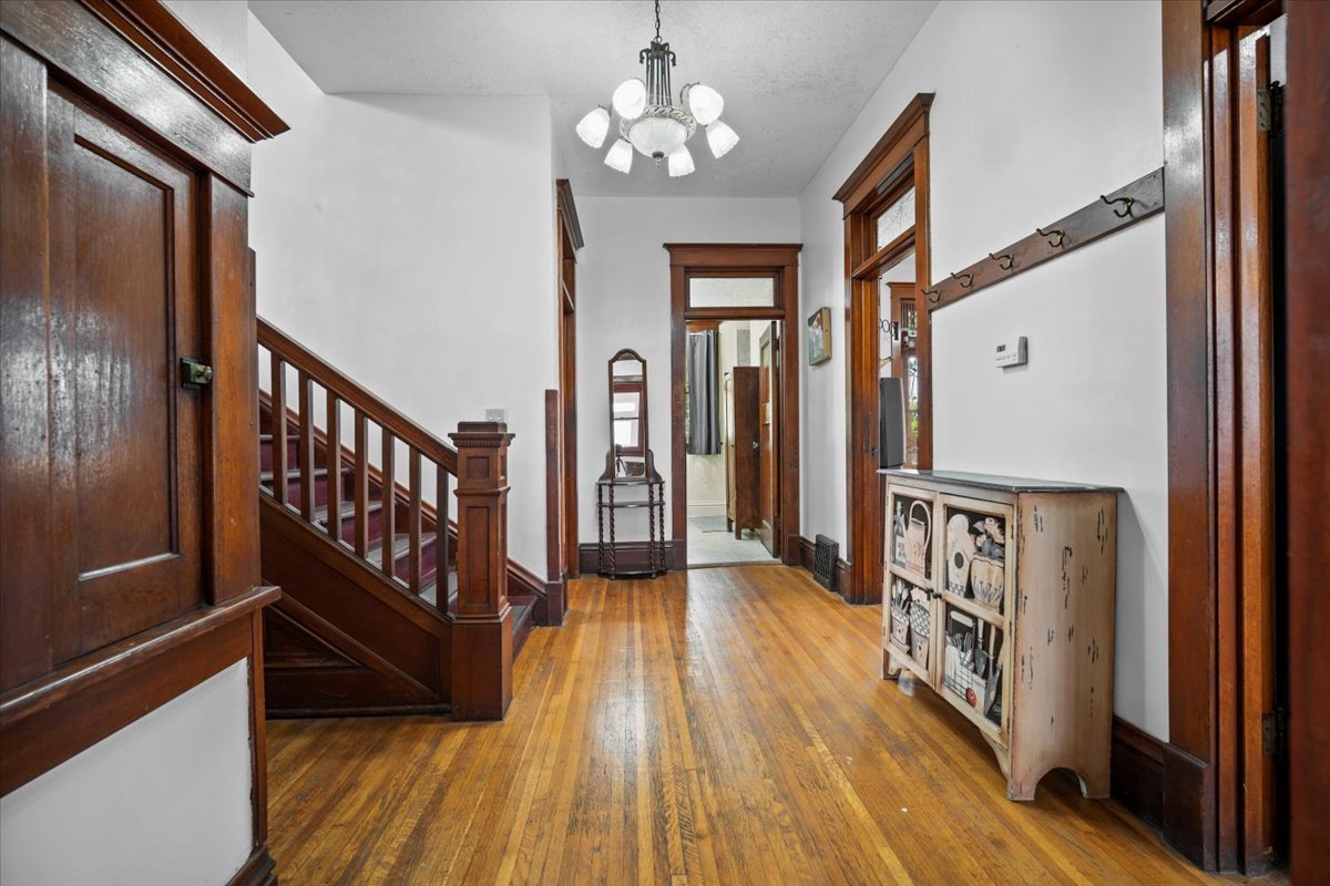 29758 N 2850 East Road, Chenoa, IL 61726