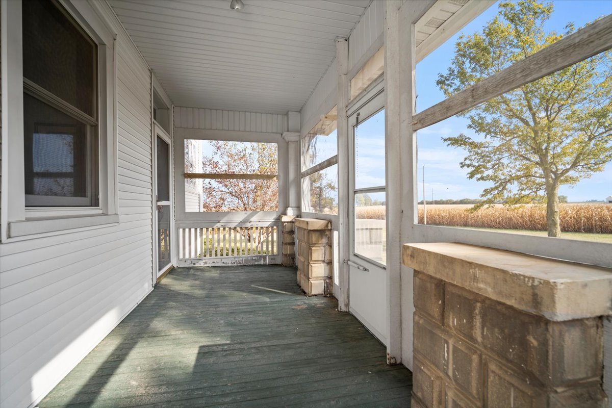 29758 N 2850 East Road, Chenoa, IL 61726