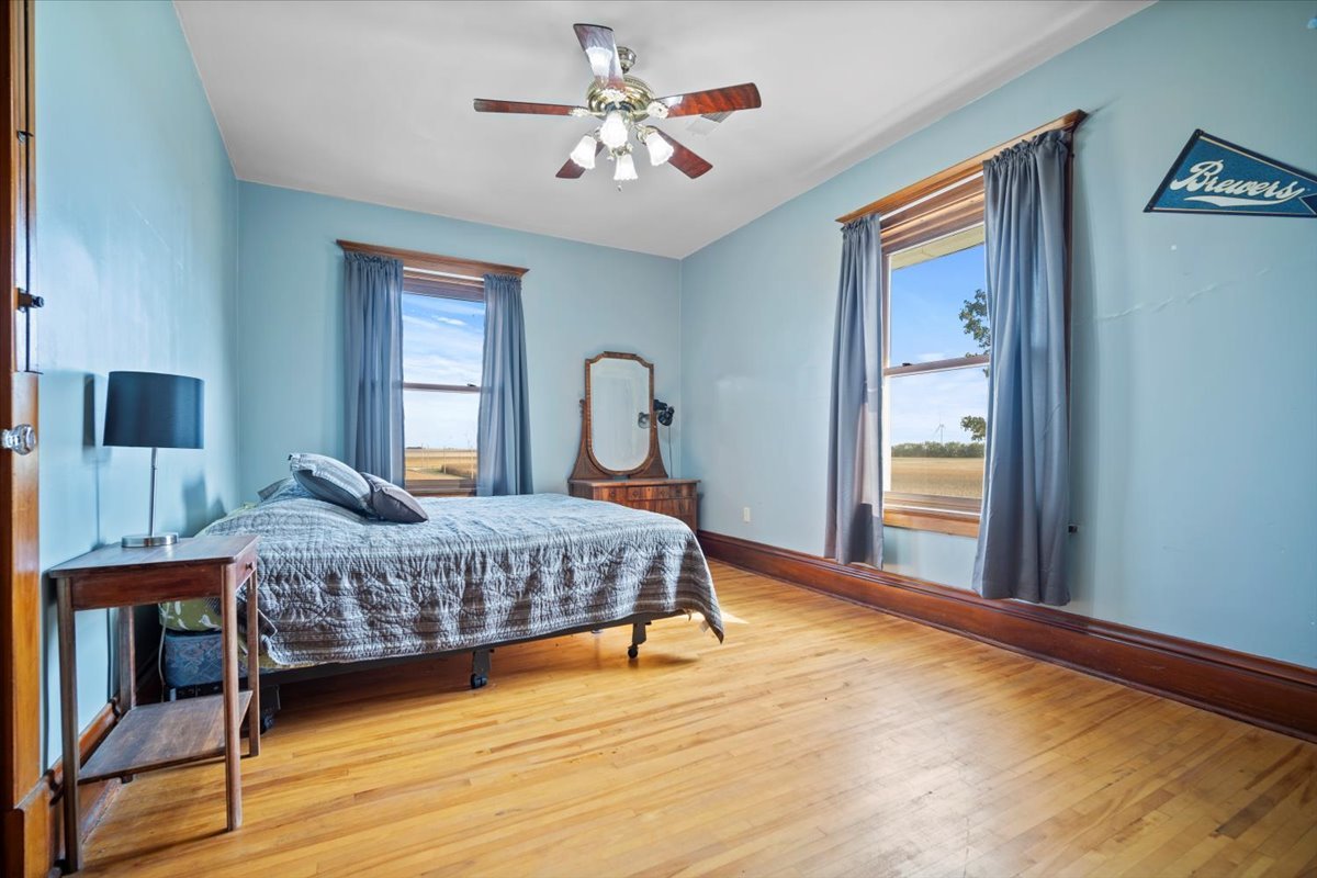 29758 N 2850 East Road, Chenoa, IL 61726