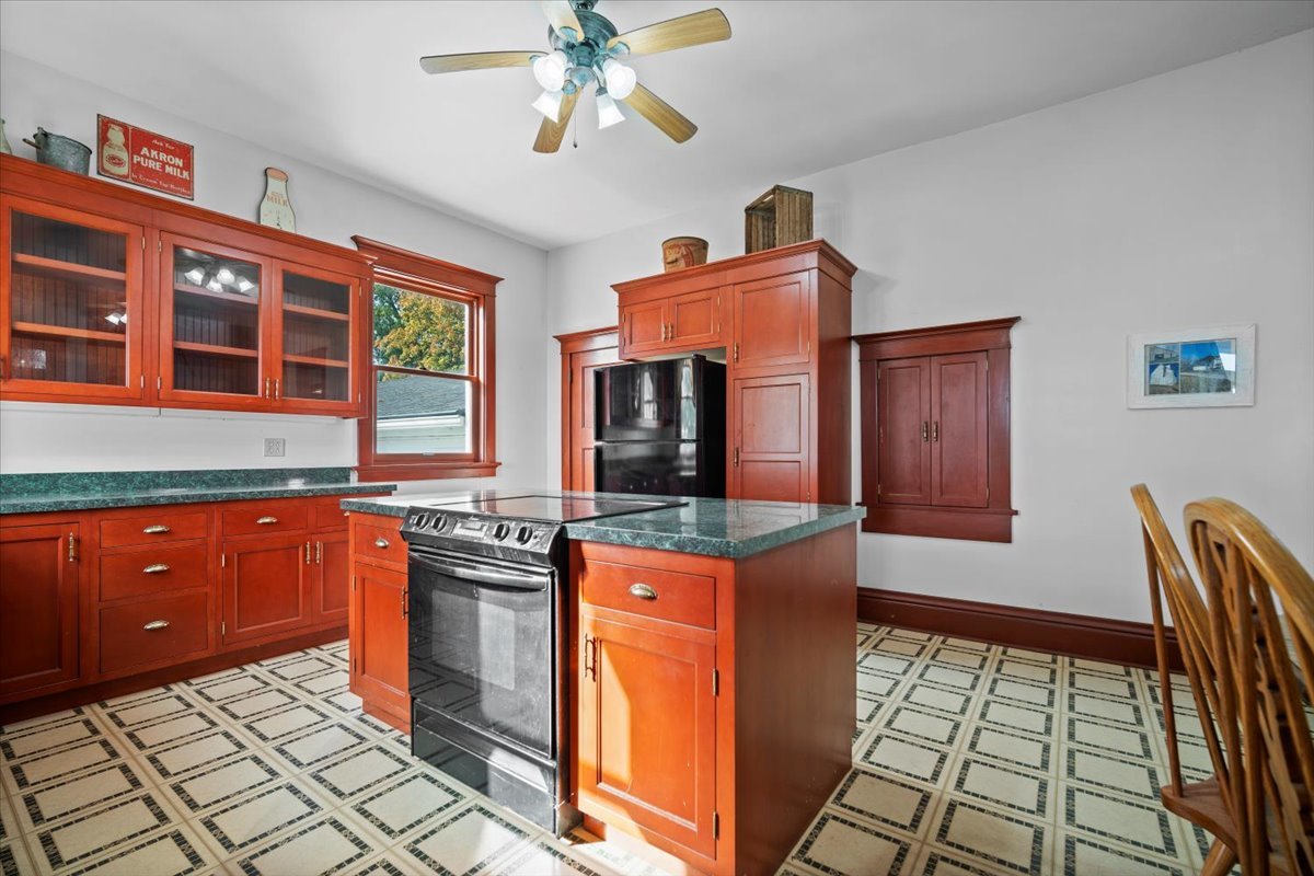 29758 N 2850 East Road, Chenoa, IL 61726