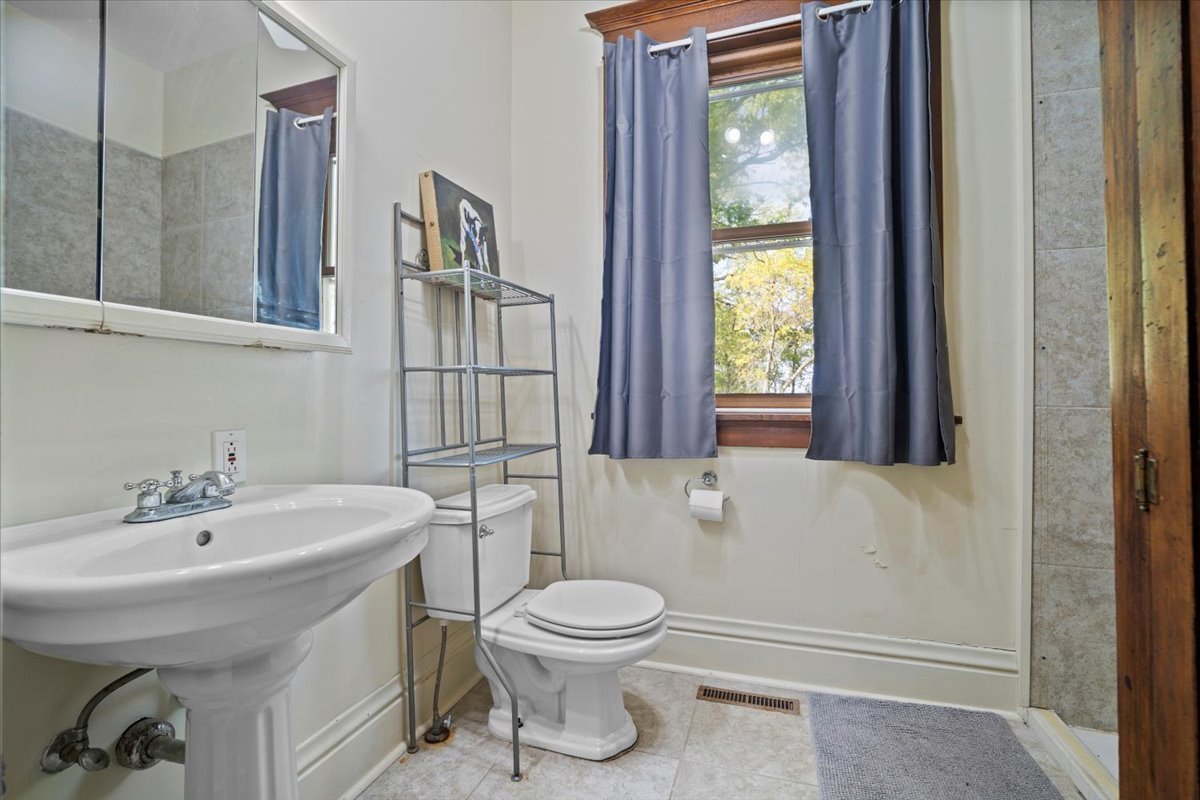 29758 N 2850 East Road, Chenoa, IL 61726