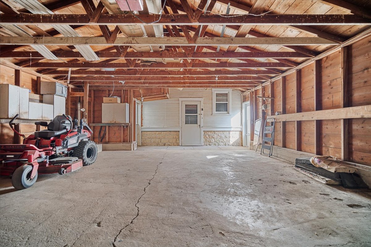 29758 N 2850 East Road, Chenoa, IL 61726